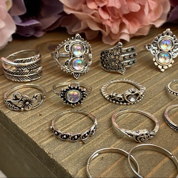 16 Pcs Boho Black & Silver Crystal Gem Ring Set - Picture 11 of 14